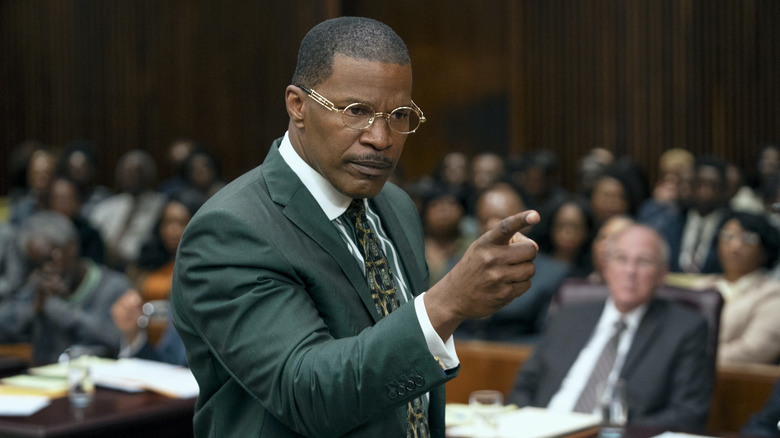 Willie Gary pointing in courtroom