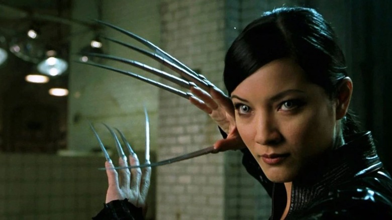 Lady Deathstrike brandishing her claws